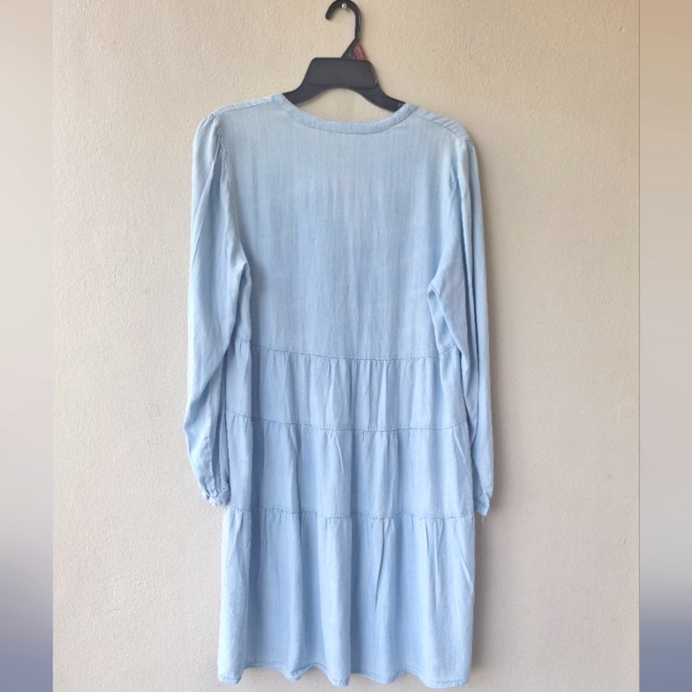 Dip Women's Light Blue Denim Tiered Ruffle Notched Neck Dress Size L - Picture 3 of 6